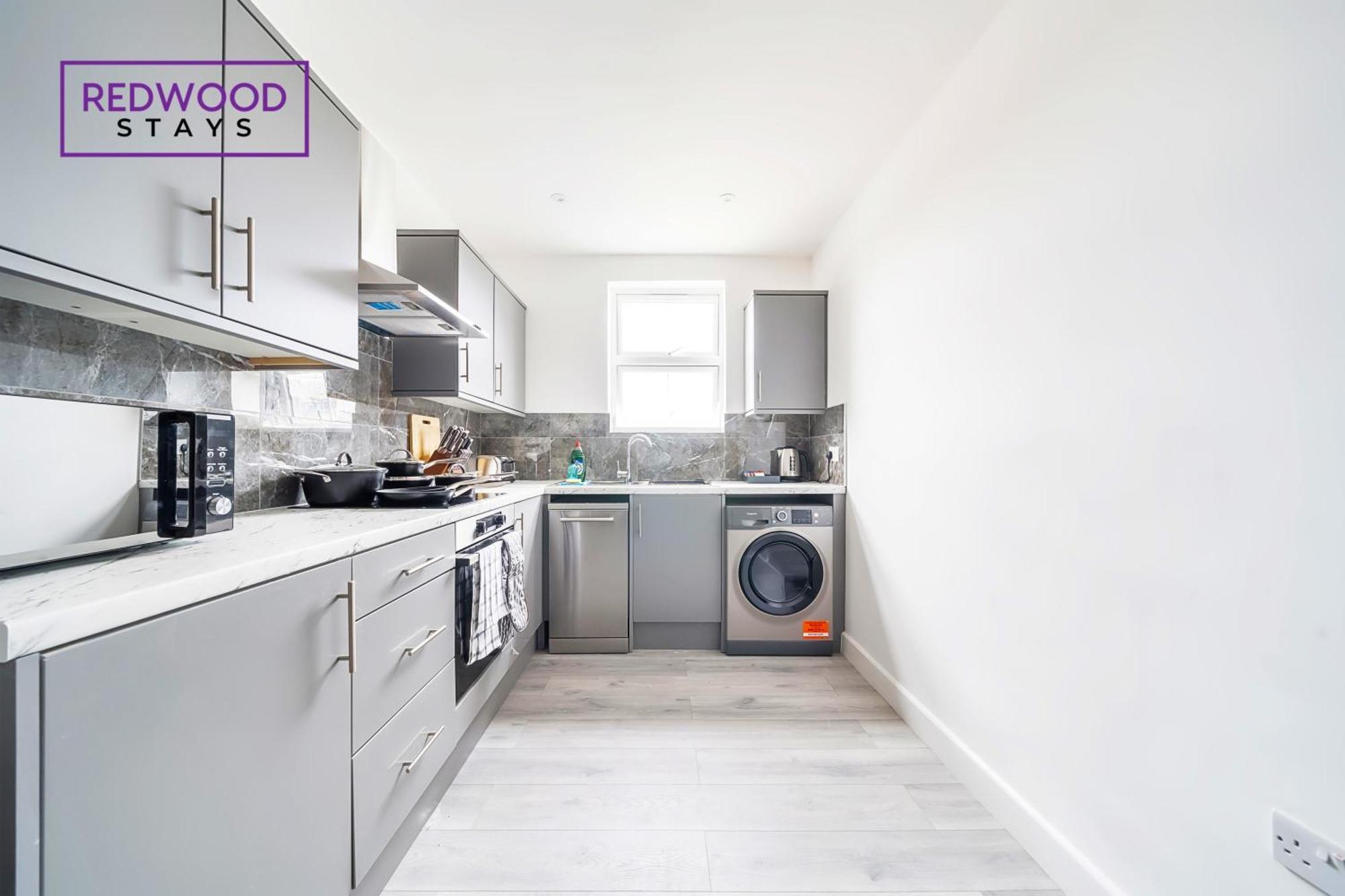 Brand New, 2 Bed 1 Bath, Modern Town Center Apartment, Free Wifi & Netflix By Redwood Stays Aldershot Exteriér fotografie